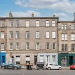Spacious Ensuite Rooms In Edinburgh City Centre - Excellent Location